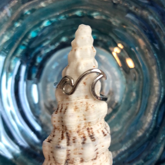 925 Sterling Silver Double Waves Ring - Picture 5 of 7